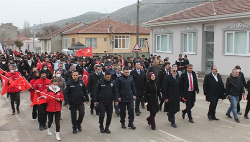 İlçemizde şehitlere saygı yürüyüşü yapıldı.